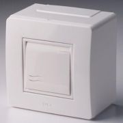 Коробка для миниканалов с выключателем | 10002 | DKC