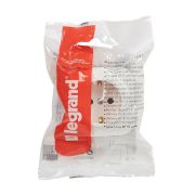 Quteo Белый Розетка с заземлением со шторками | 782220 | Legrand